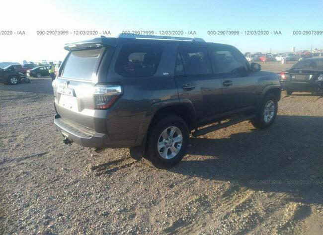 Toyota 4-Runner 2016, 4.0L, 4x4, po gradobiciu