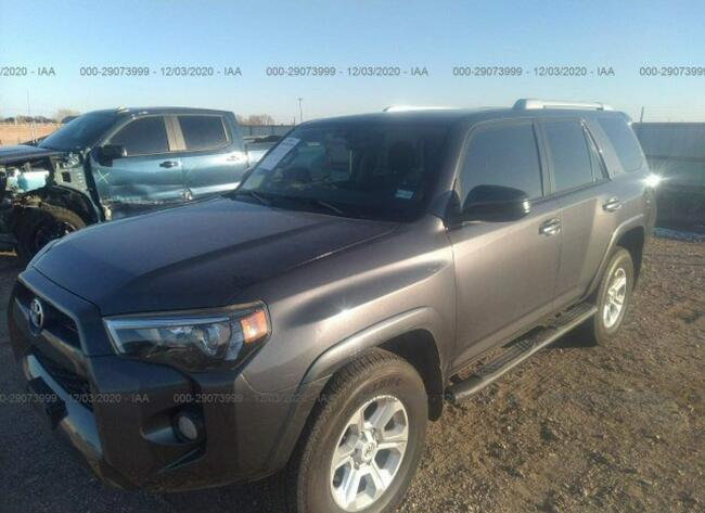 Toyota 4-Runner 2016, 4.0L, 4x4, po gradobiciu