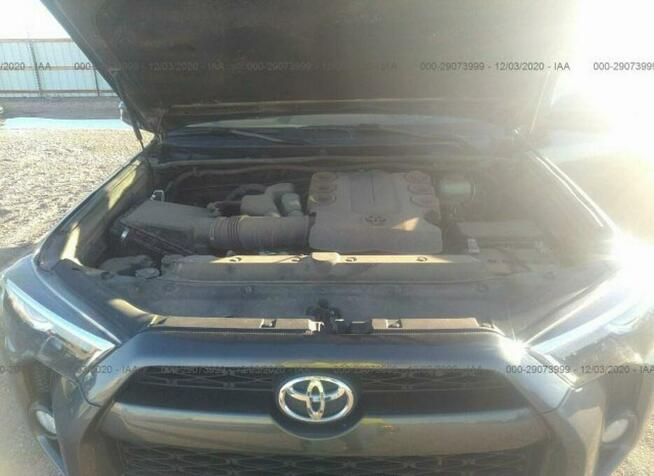 Toyota 4-Runner 2016, 4.0L, 4x4, po gradobiciu