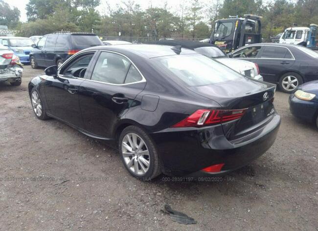 Lexus IS 2016, 3.5L, 4x4, lekko uszkodzony tył