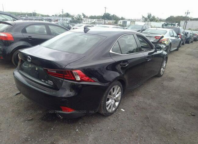 Lexus IS 2016, 3.5L, 4x4, lekko uszkodzony tył