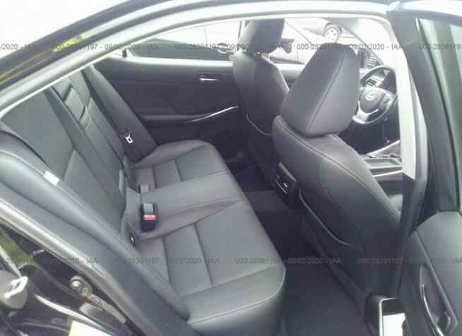 Lexus IS 2016, 3.5L, 4x4, lekko uszkodzony tył