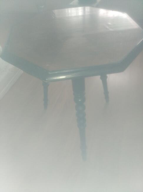 Sprzedam stół ośmiokątny antyk eklektyk i meble starodawne