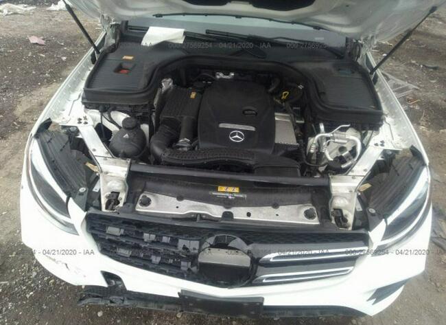 Mercedes GLC 300 2016, 2.0L, 4x4, uszkodzony przód