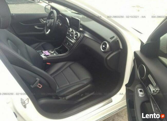 Mercedes C 300 2017, 2.0L, uszkodzony tył
