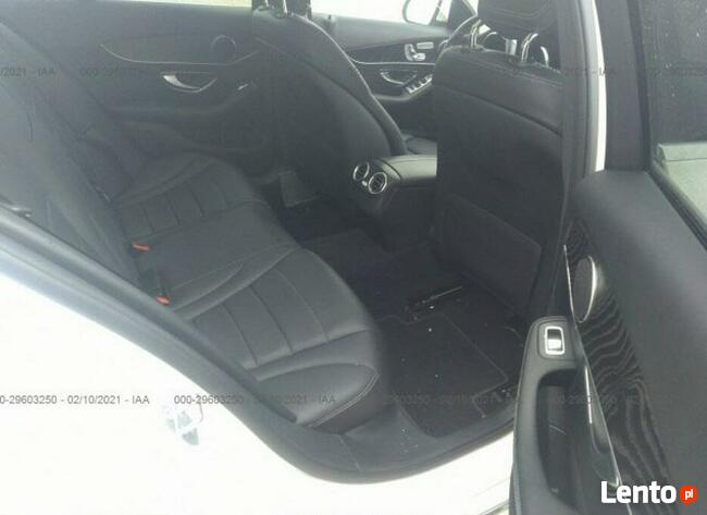 Mercedes C 300 2017, 2.0L, uszkodzony tył
