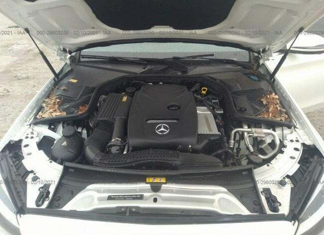 Mercedes C 300 2017, 2.0L, uszkodzony tył