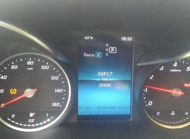 Mercedes C 300 2019, 2.0L, porysowany lakier