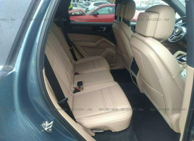 Porsche Cayenne 2020, 3.0L, 4x4, uszkodzony przód