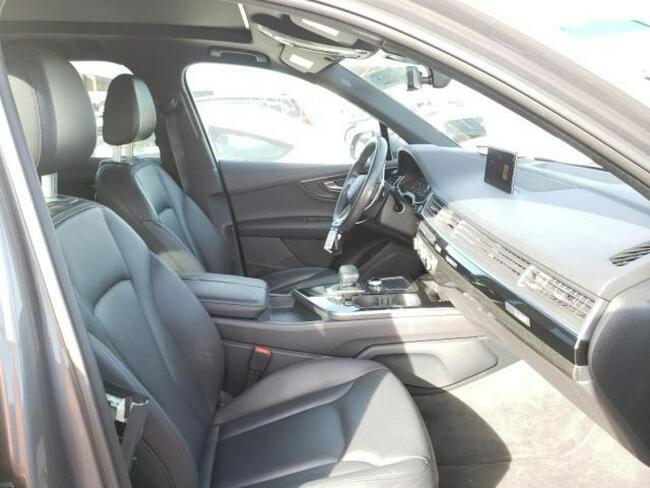Audi Q7 2017, 2.0L, 4x4, uszkodzony bok
