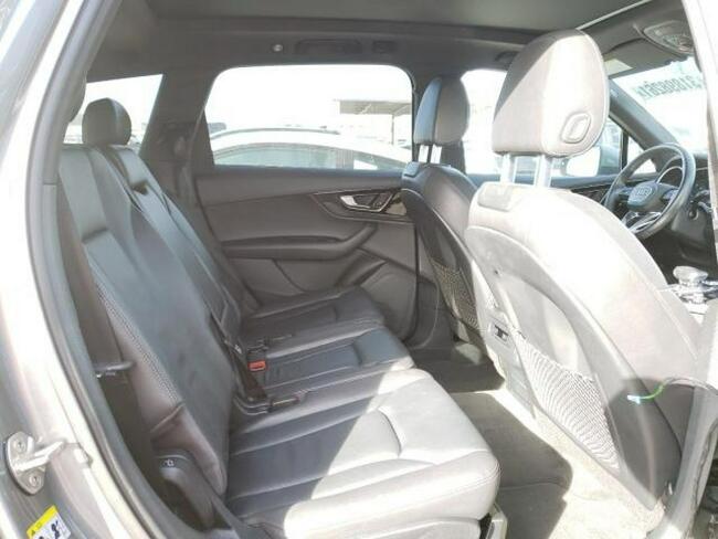 Audi Q7 2017, 2.0L, 4x4, uszkodzony bok