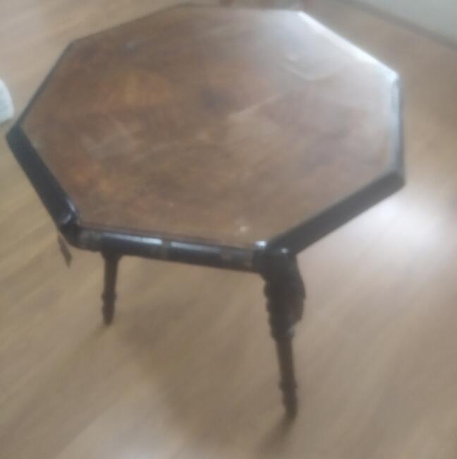 Sprzedam stół ośmiokątny antyk eklektyk i meble starodawne