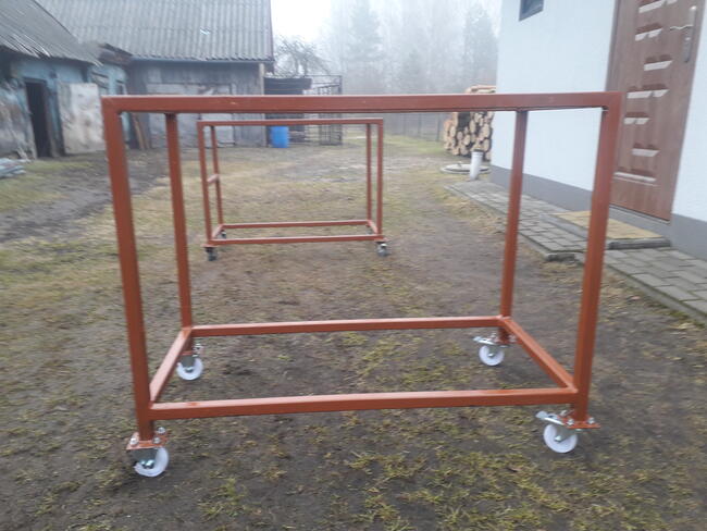 stojak mobilny na koła