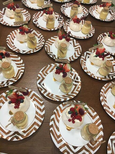 Tort bezowy, beza pavlova