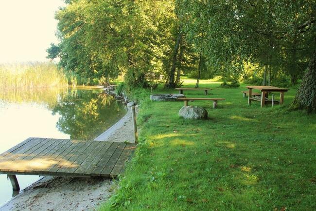 MAZURY. Domek letniskowy nad jez. Święcajty. Ogonki. Makowy