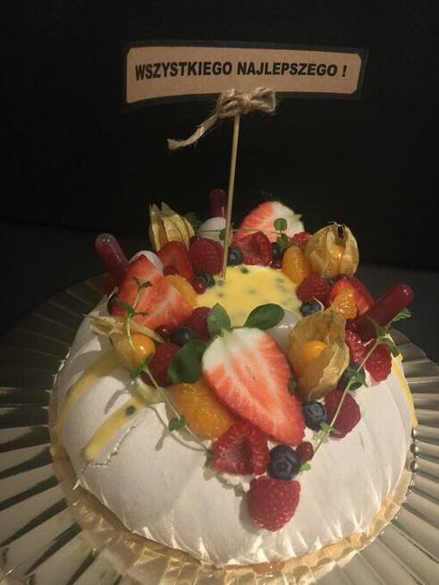 Tort bezowy, beza pavlova