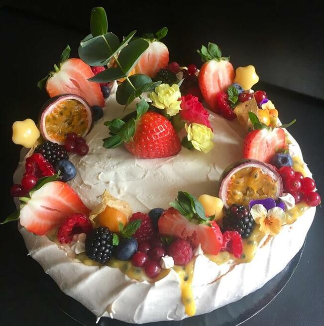 Tort bezowy, beza pavlova