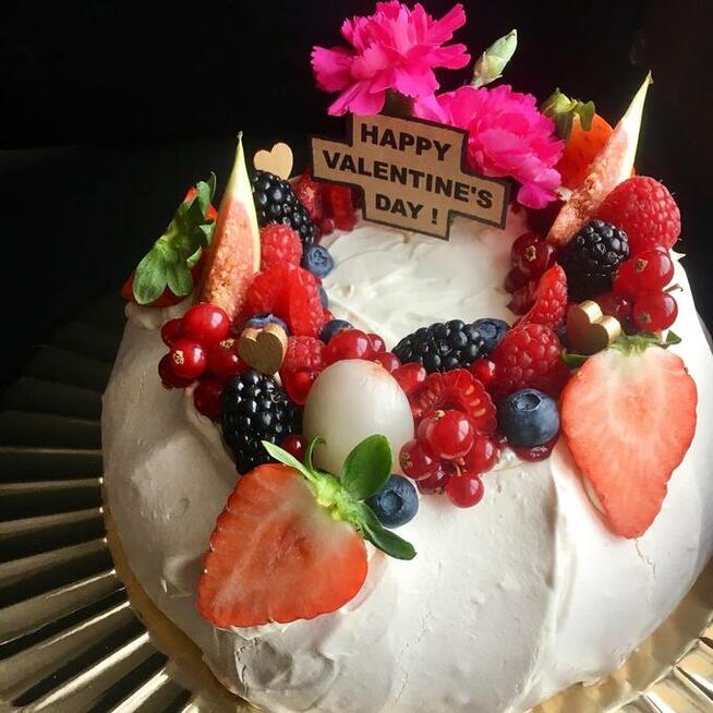 Tort bezowy, beza pavlova