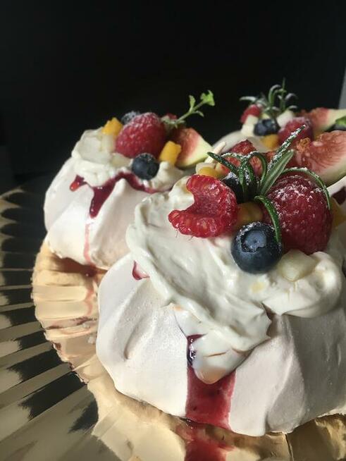 Tort bezowy, beza pavlova