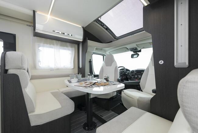 Kamper Ford Roller Team 294TL bezalkowy prod.2021