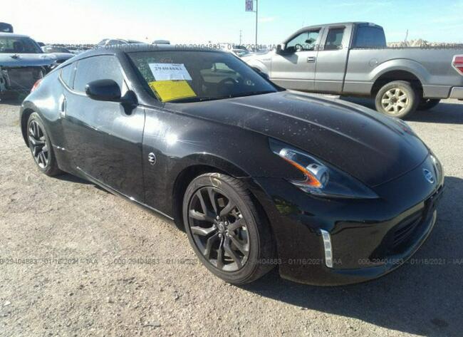 Nissan 370 Z 2020, 3.7L, uszkodzony tył