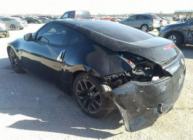 Nissan 370 Z 2020, 3.7L, uszkodzony tył