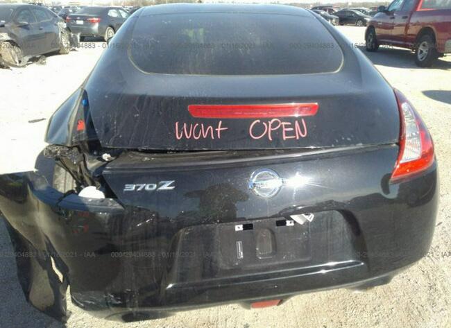 Nissan 370 Z 2020, 3.7L, uszkodzony tył