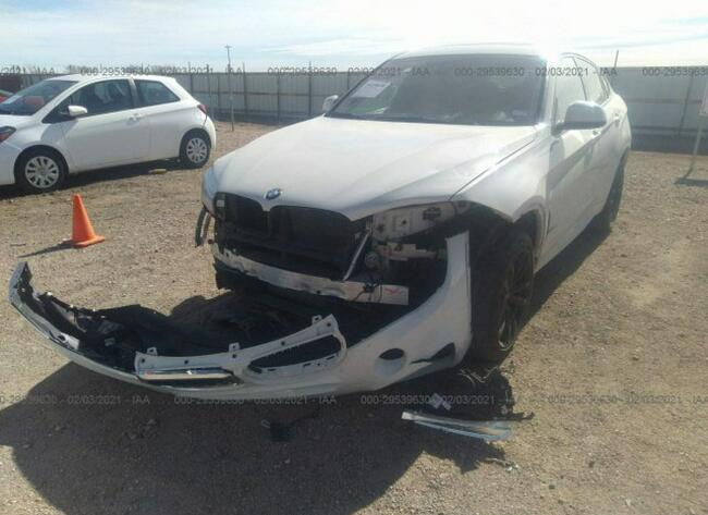 BMW X6 2017, 3.0L, 4x4, uszkodzony przód