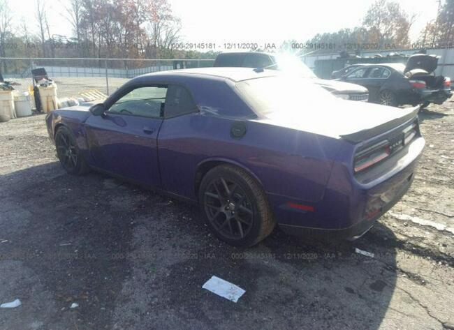 Dodge Challenger 2016, 6.4L, uszkodzony bok