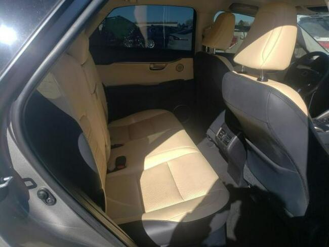 Lexus NX 2015, 2.5L, 4x4, uszkodzony przód