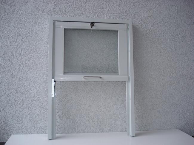 Okno podnoszone do góry do stołówki kuchni