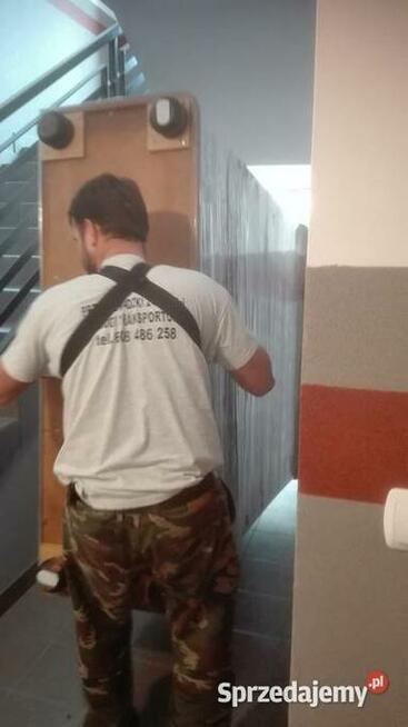 Jak bezpiecznie i niedrogo przetransportować swój majątek?