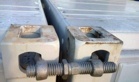 Śruby bridge fitting do łączenia kontenerów w poziomie