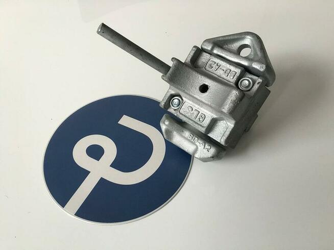 Śruby do łączenia kontenerów w pionie, twistlock