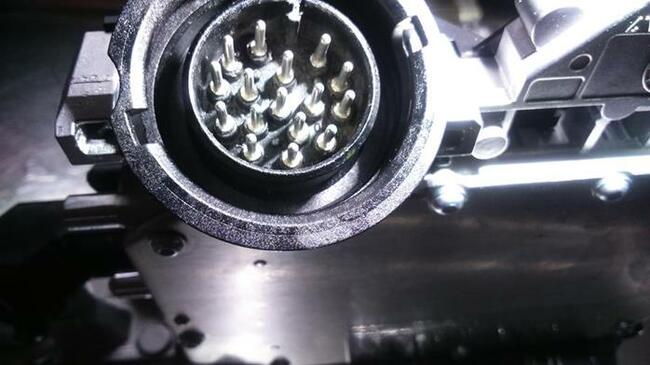 Naprawa Sterownika Stronic DL501 Audi zalane piny gniazdo