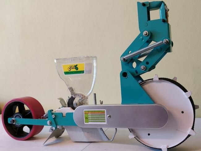 Siewnik do warzyw ogórka marchwi buraków cebuli nie pneumaty