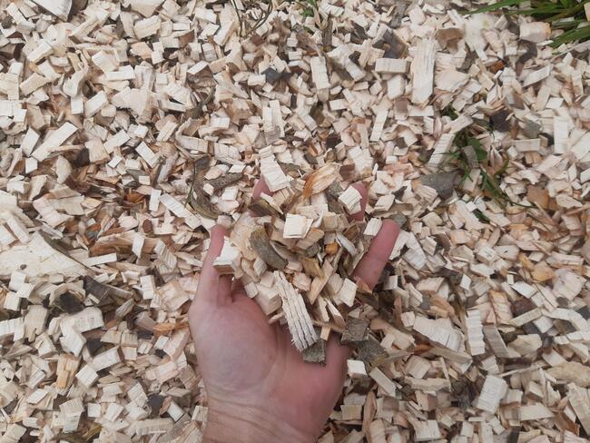 Usługa rebakiem do gałęzi