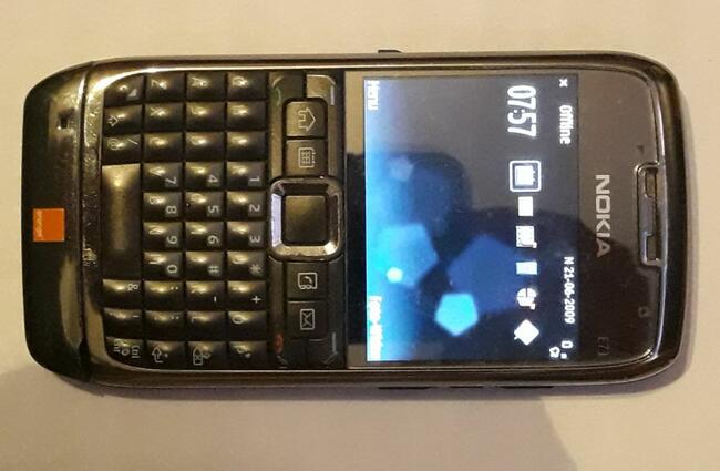 Telefon Nokia E71