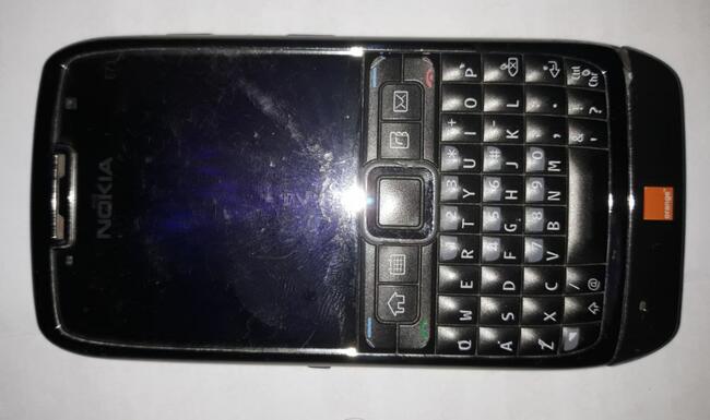 Telefon Nokia E71