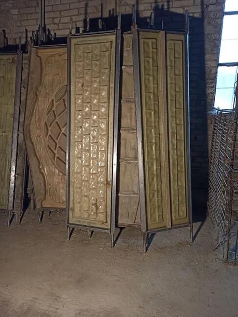 Sprzedam formy do produkcji rzeczy z betonu