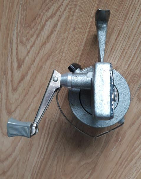 Rosyjski kołowrotek DELFIN z lat 80-tych.