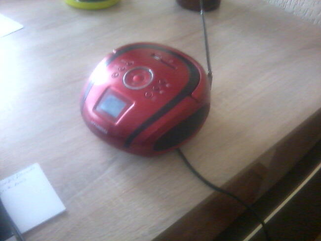 Tanie radio z portem USB i slotem na kartę pamięci