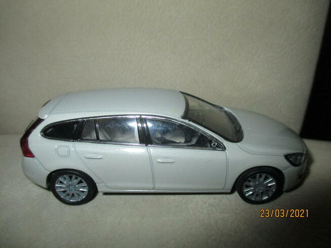 MODEL SAMOCHODU – VOLVO V60