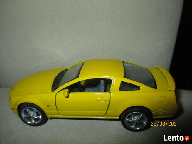 MODEL SAMOCHODU – 2006 FORD MUSTANG GT