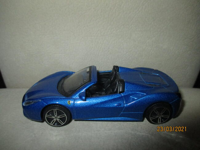 MODEL SAMOCHODU – FERRARI 488 SPIDER