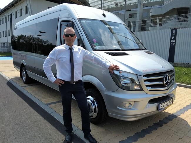 Wycieczki szkolne i przedszkolne, Wynajem busy, Autobus