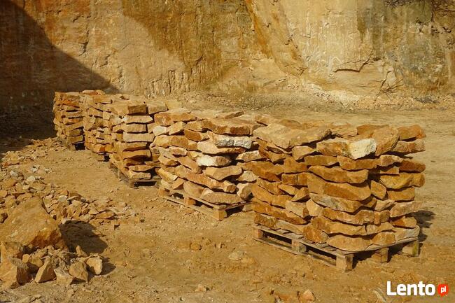 Płaski kamień naturalny ogrodowy