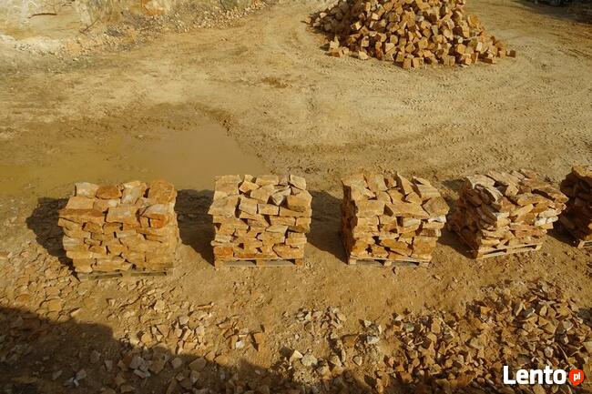 Płaski kamień naturalny ogrodowy