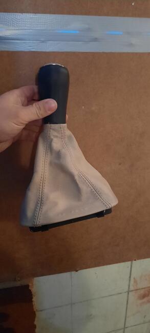 Mieszek zmiany biegów octavia IIMieszek zmiany biegów octavi