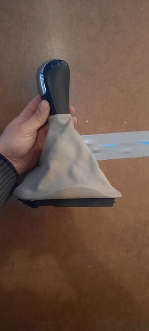 Mieszek zmiany biegów octavia IIMieszek zmiany biegów octavi